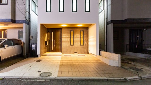 神奈川県横浜市港北区綱島西5丁目の中古戸建買取後のリフォーム再販外観の写真（駐車場）