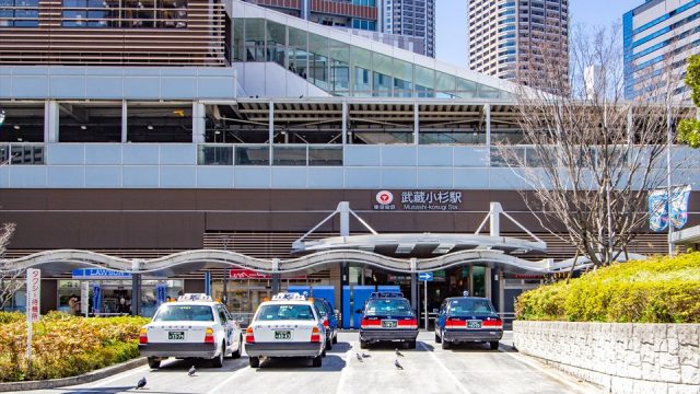 東急東横線(東口)