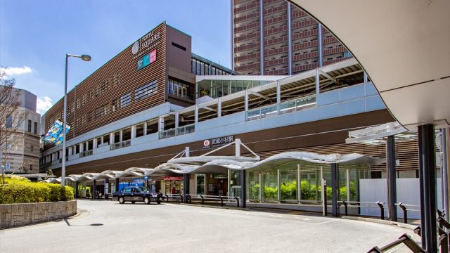 東急東横線(東口)