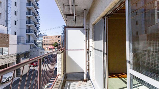 川崎市中原区木月4-39-1　石井ビル　バルコニーの写真