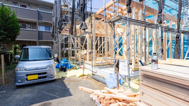 横浜市港北区新吉田東3丁目　新築戸建の建方開始