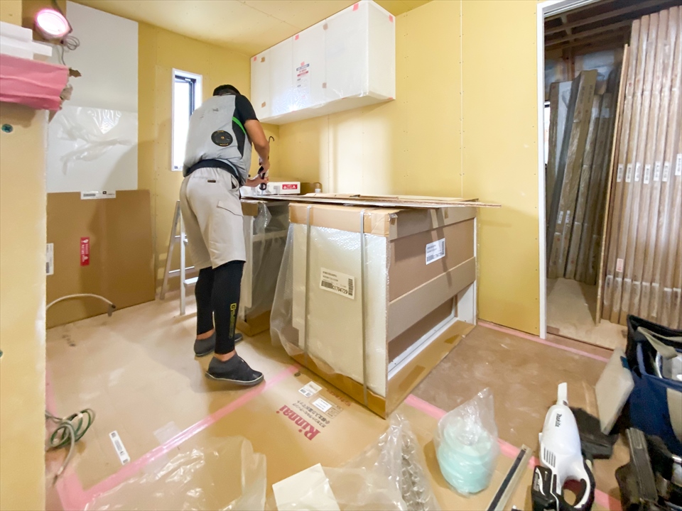 自社物件　新吉田東5丁目新築分譲住宅　システムキッチン工事開始