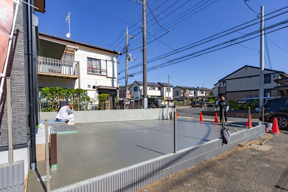 自社物件　新吉田東5丁目新築分譲住宅　駐車場コンクリート打設