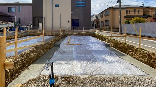 横浜市港北区新吉田東２丁目　基礎工事　防湿シート、捨てコン