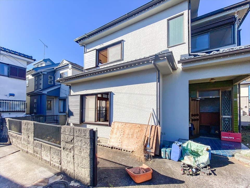 横浜市港北区エリア　既存建物解体工事開始です。