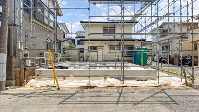 新吉田東6丁目　新築分譲住宅　全1棟　先行足場工事