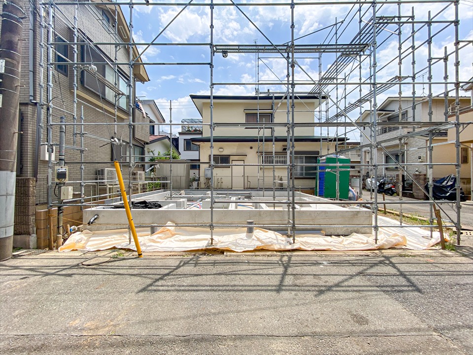 新吉田東6丁目　新築分譲住宅　全1棟　先行足場工事