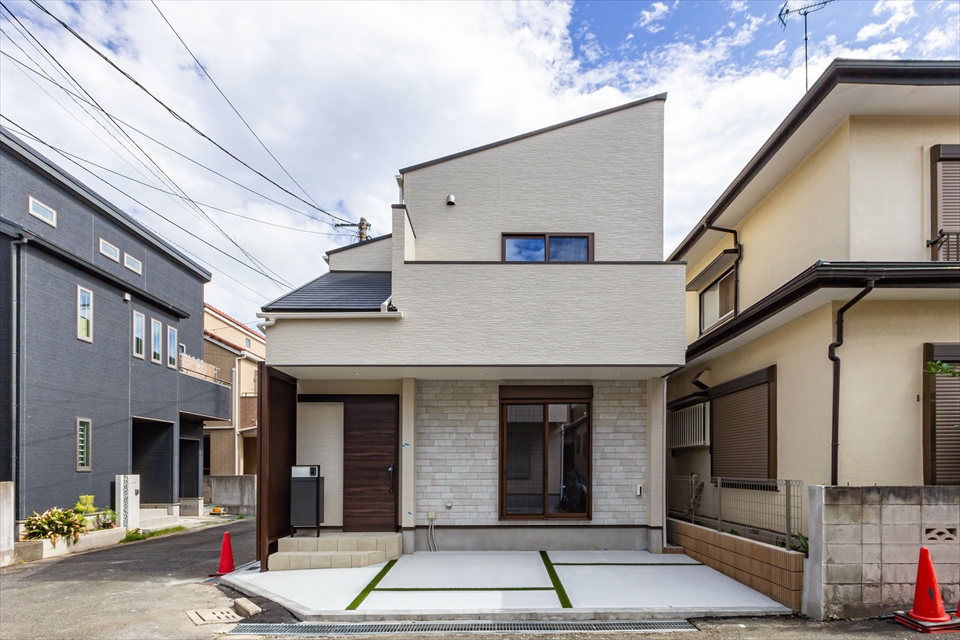 新吉田東6丁目 新築戸建の写真撮影、賃貸店舗物件の現地打合せ立ち合い。