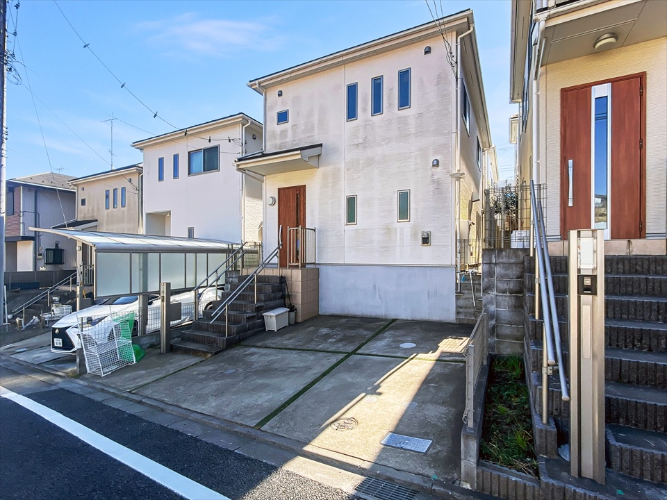 ※仲介物件　稲城市平尾2丁目　中古戸建　４LDK（2階建）敷地面積120.43㎡　3,780万円