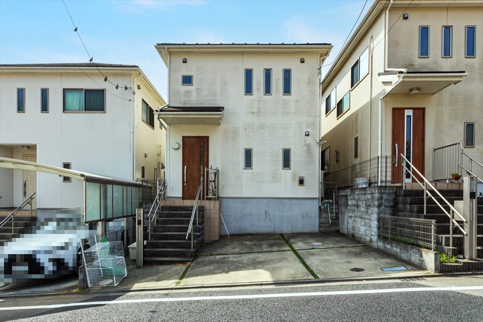 稲城市平尾2丁目 中古戸建の室内外観の写真撮影
