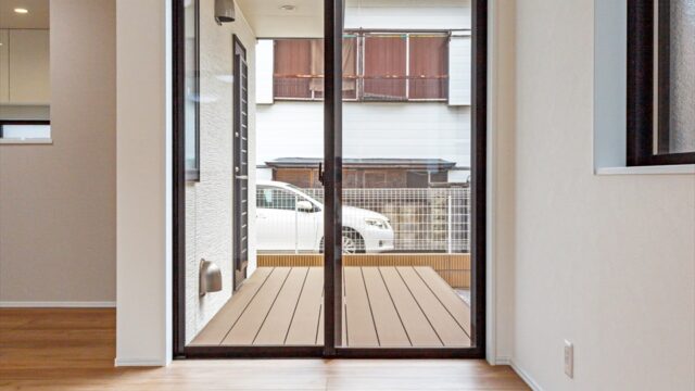 新吉田東5丁目Ⅲ　新築戸建　リビング（照明設置後）