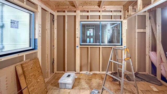 新吉田東3丁目　新築戸建　造作・サッシ・防湿シート工事